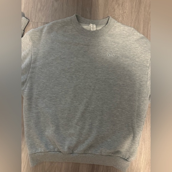 ALO Yoga Accolade Crew Neck - Picture 2 of 4